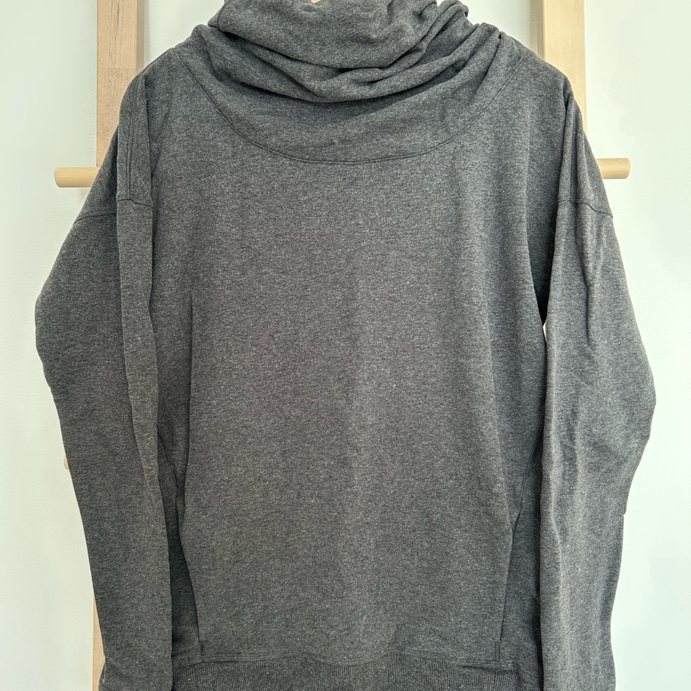 Lululemon Women’s Sweatshirt